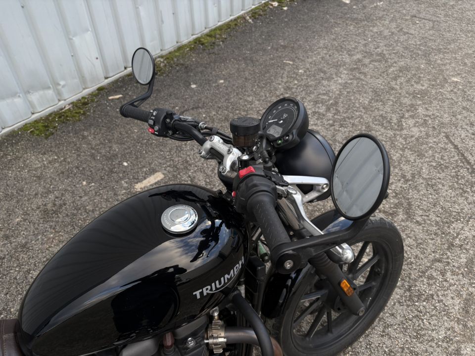 TRIUMPH STREET TWIN  900 4