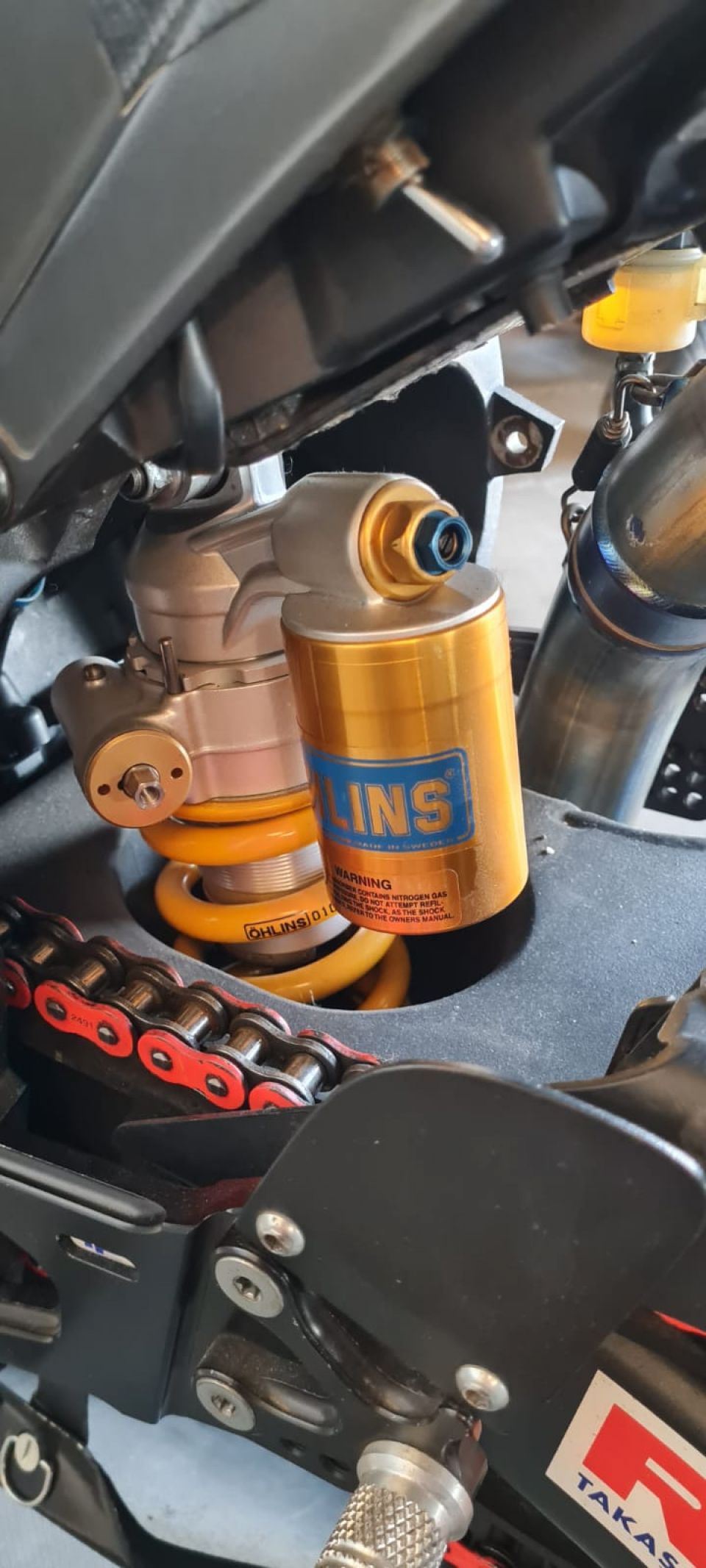 YAMAHA YZF 1000 R1 4