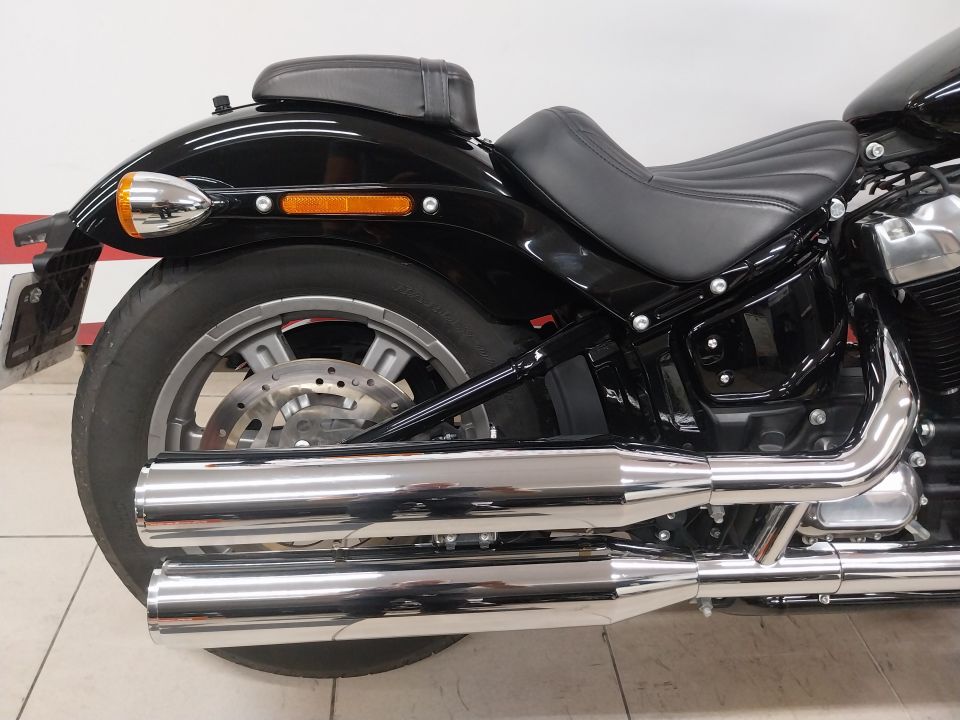 HARLEY-DAVIDSON SOFTAIL FXST 4