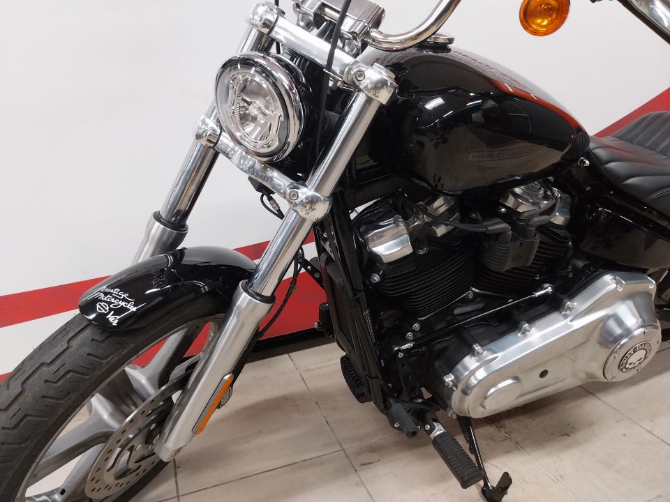 HARLEY-DAVIDSON SOFTAIL FXST 4