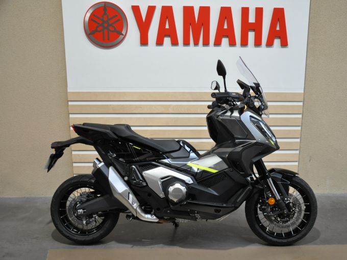 HONDA X-ADV 4