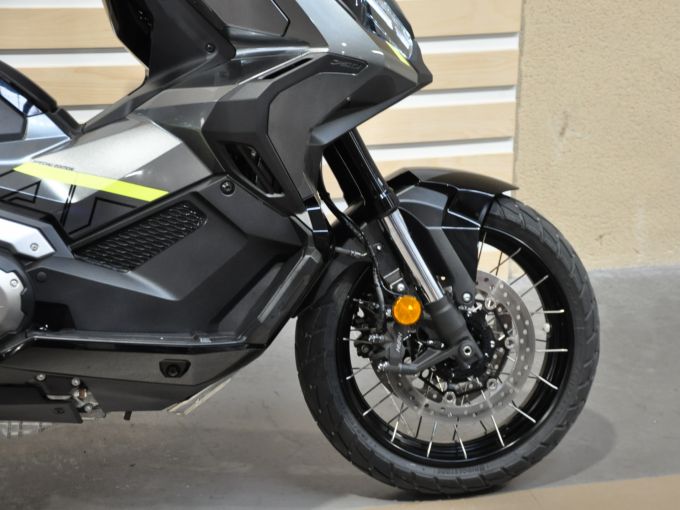 HONDA X-ADV 4