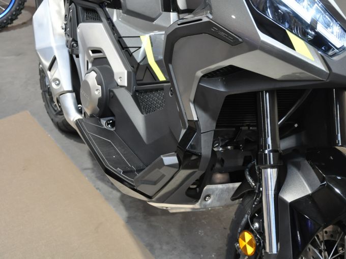 HONDA X-ADV 4
