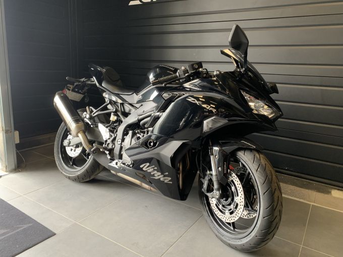 KAWASAKI ZX-4R 4