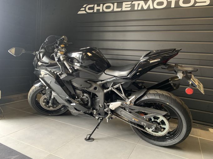 KAWASAKI ZX-4R 4