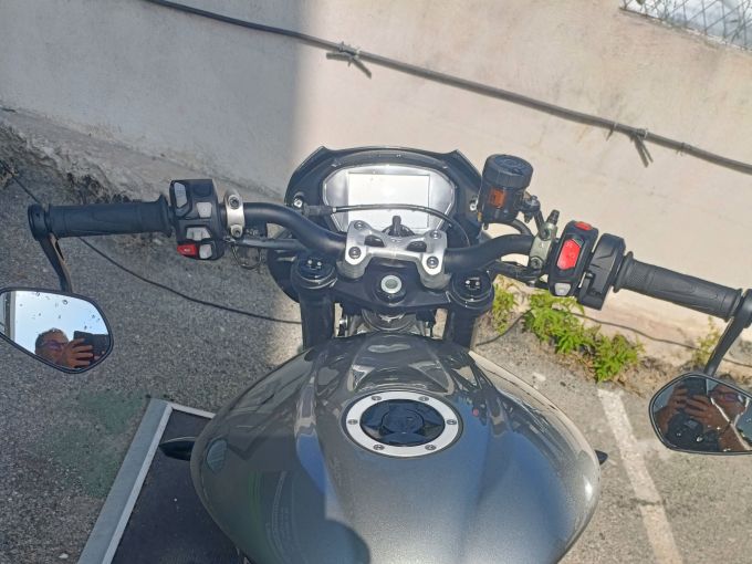 TRIUMPH STREET TRIPLE 765 RS 1ER MAIN REVISEE 4