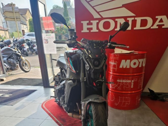 YAMAHA MT 09 ABS 4
