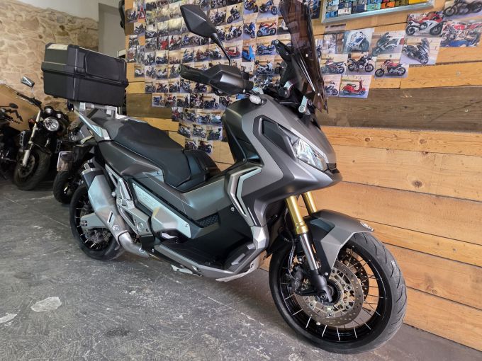 HONDA X-ADV 4