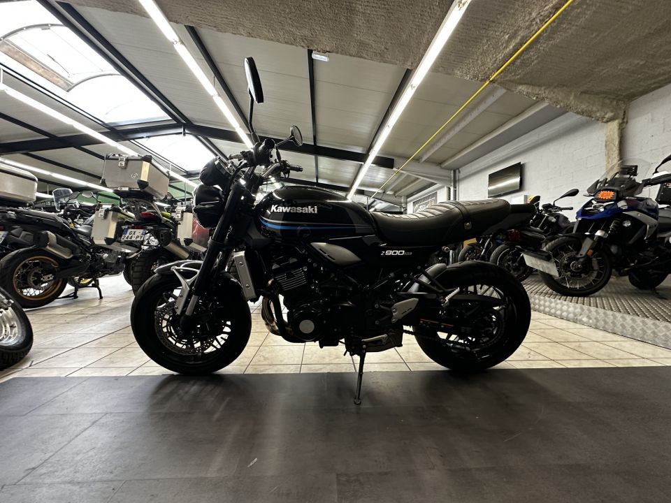 KAWASAKI Z900RS 4