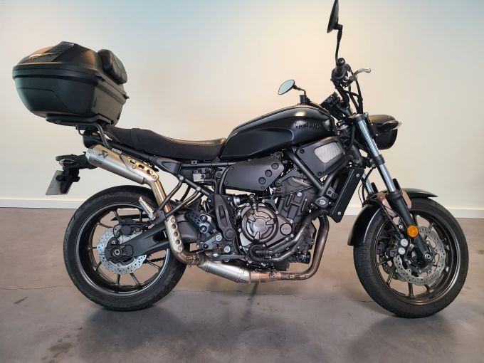YAMAHA XSR 700 ABS 4