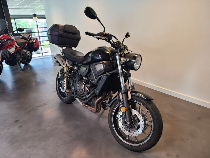 YAMAHA XSR 700 ABS 4