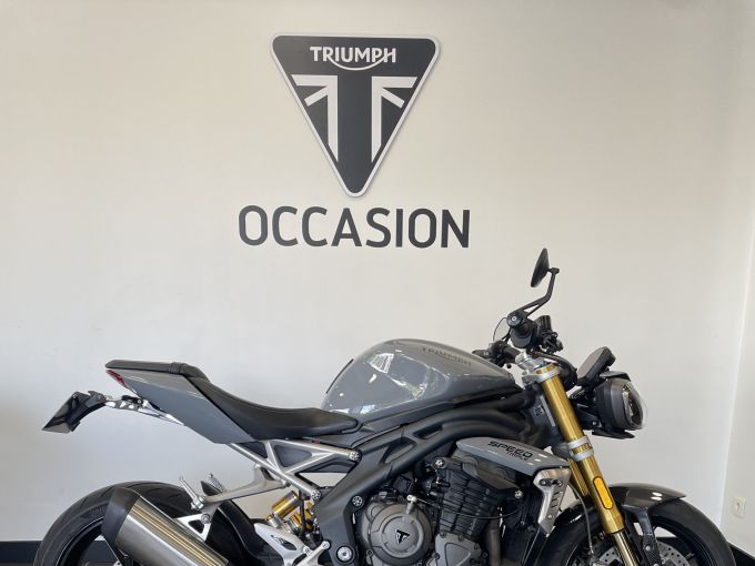 TRIUMPH SPEED TRIPLE 1200 RS 4