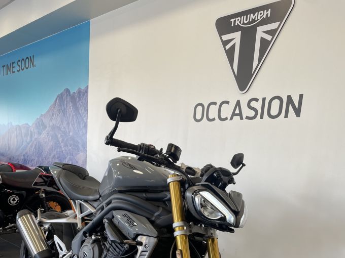 TRIUMPH SPEED TRIPLE 1200 RS 4