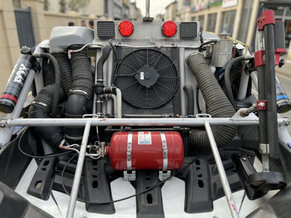 CAN-AM MAVERICK X3 4