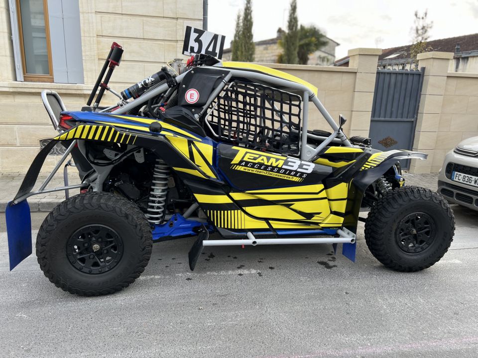 CAN-AM MAVERICK X3 4