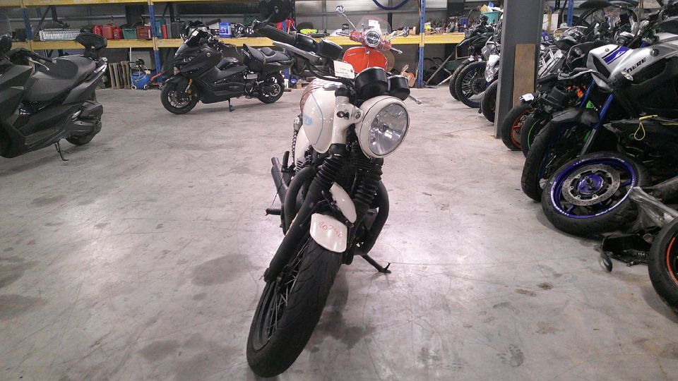 TRIUMPH Bonneville T100 4