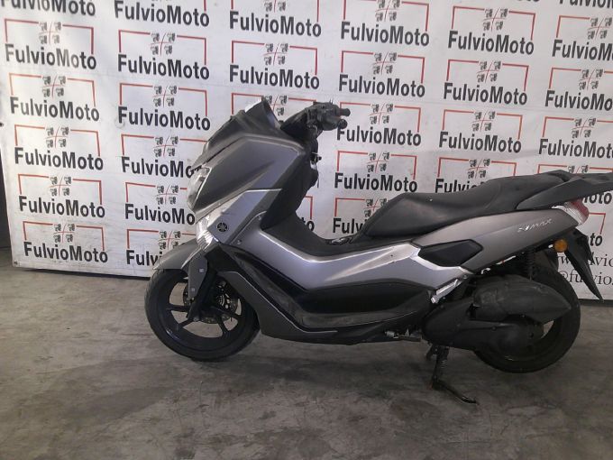 YAMAHA NMAX 125 4
