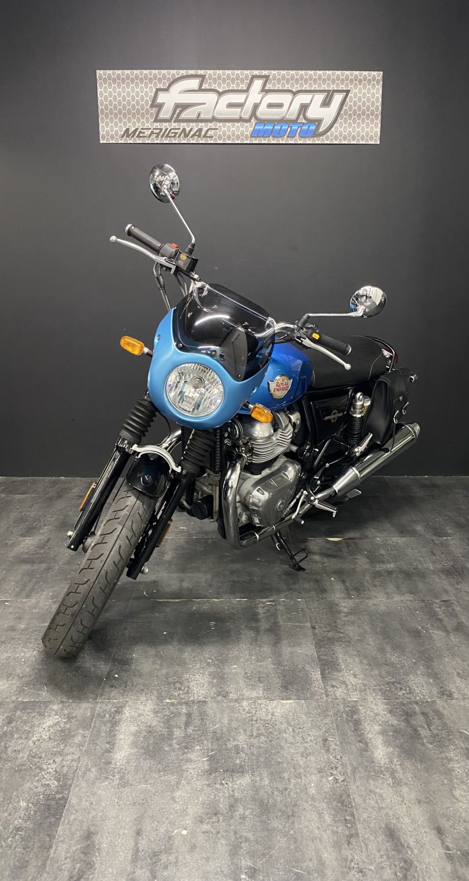 ROYAL ENFIELD INTERCEPTOR 4