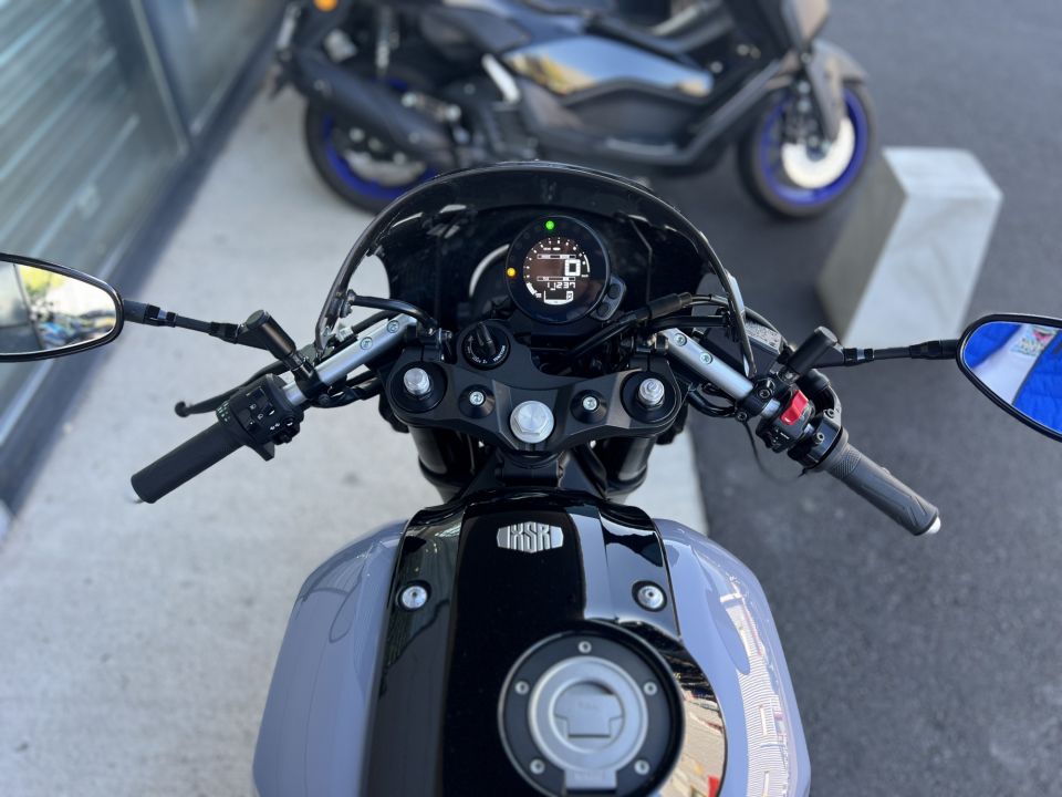 YAMAHA XSR 900 ABARTH 4