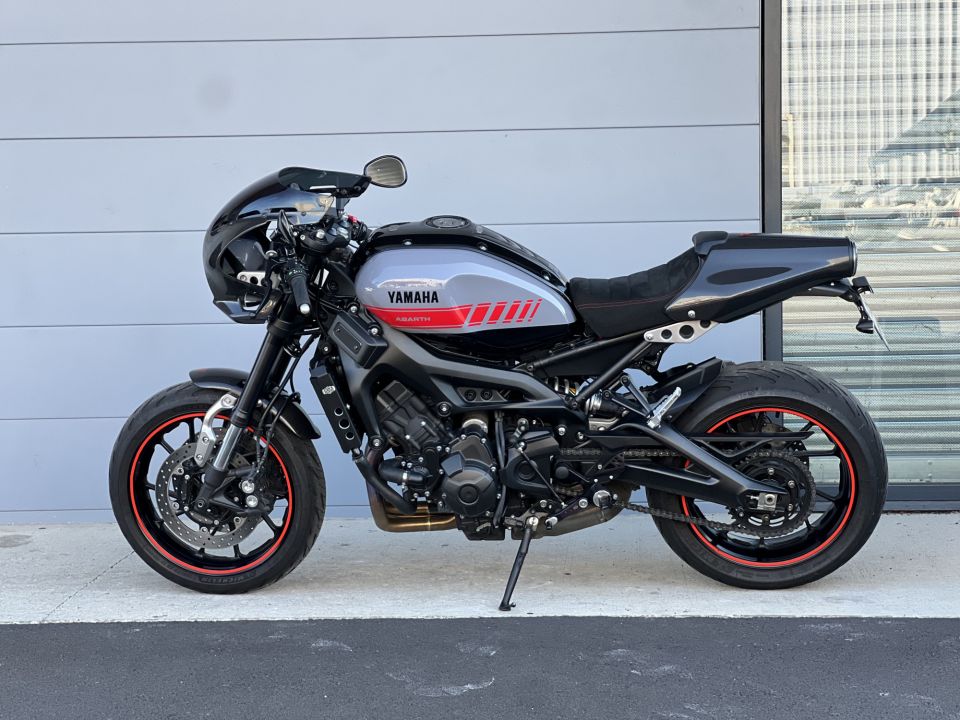 YAMAHA XSR 900 ABARTH 4