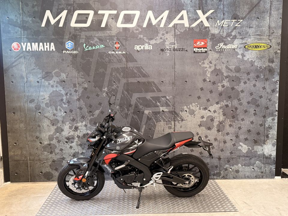 YAMAHA MT-125 ABS 4