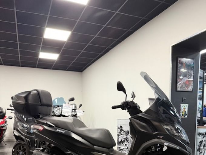 PIAGGIO MP3 530 HPE EXCLUSIVE 4