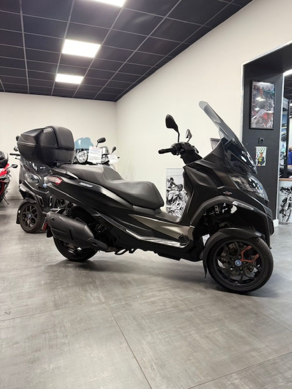 PIAGGIO MP3 530 HPE EXCLUSIVE 4