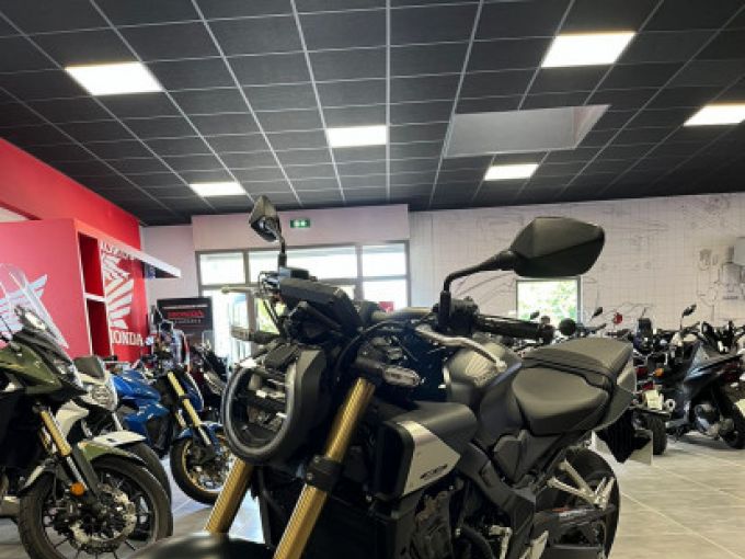 HONDA CB650R 4