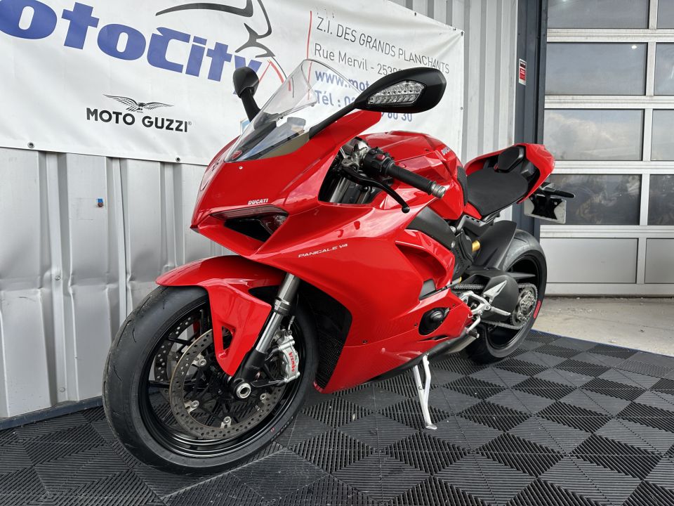 DUCATI PANIGALE 1103 V4 4
