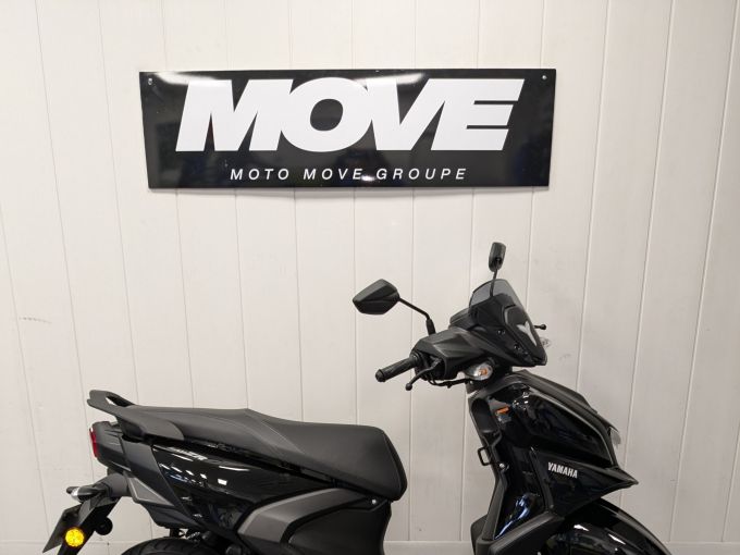 YAMAHA RayZR 125 4