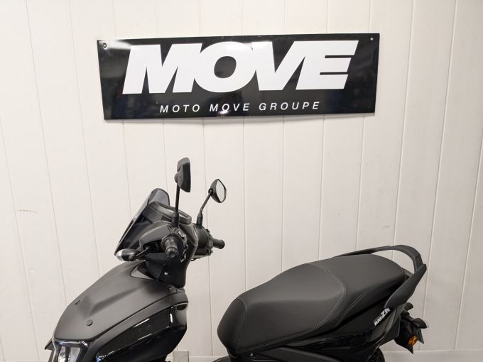 YAMAHA RayZR 125 4