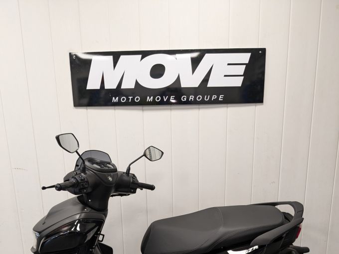 YAMAHA RayZR 125 4