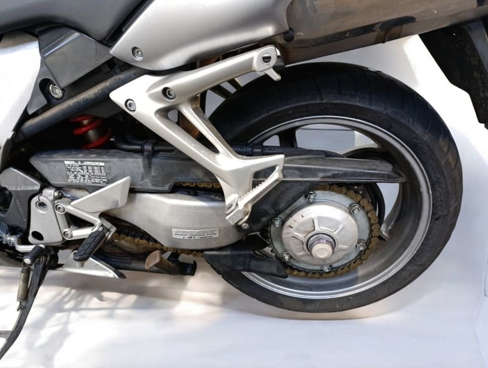 HONDA VFR 800 VTEC 4