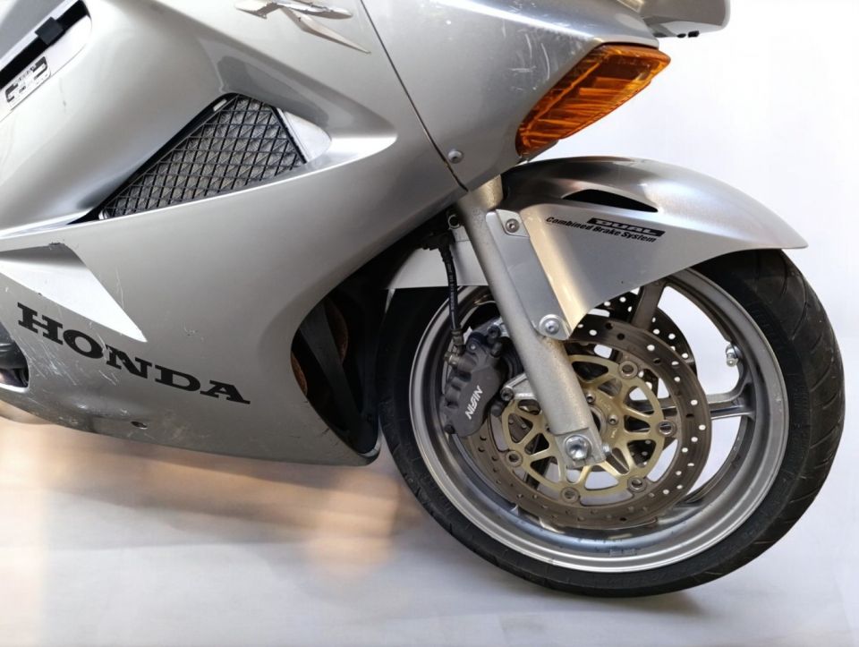 HONDA VFR 800 VTEC 4