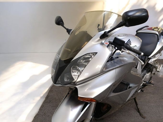 HONDA VFR 800 VTEC 4