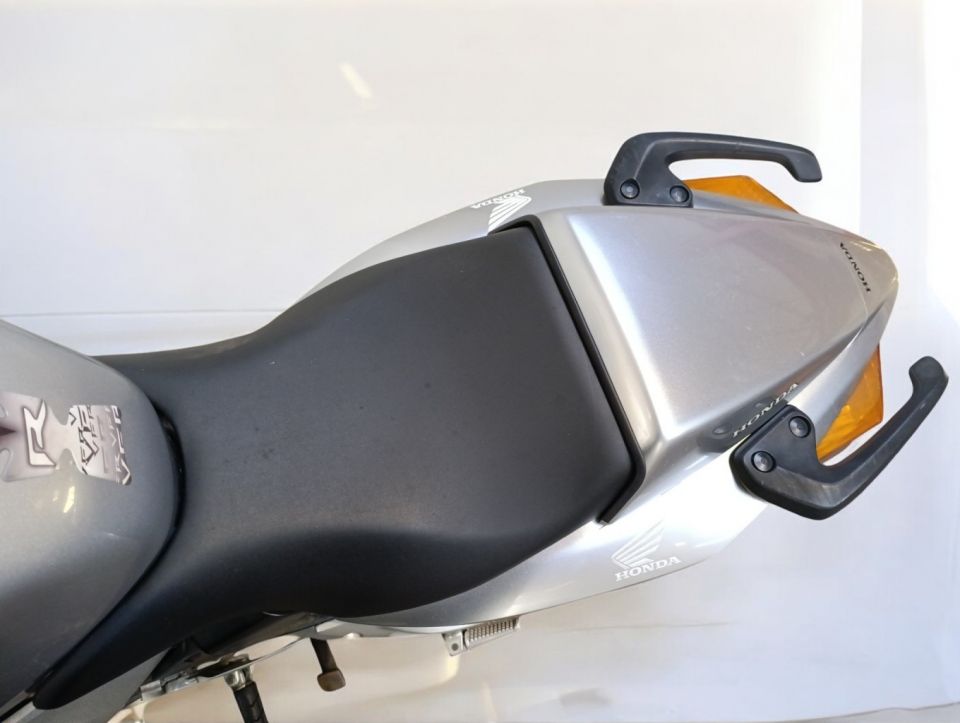 HONDA VFR 800 VTEC 4