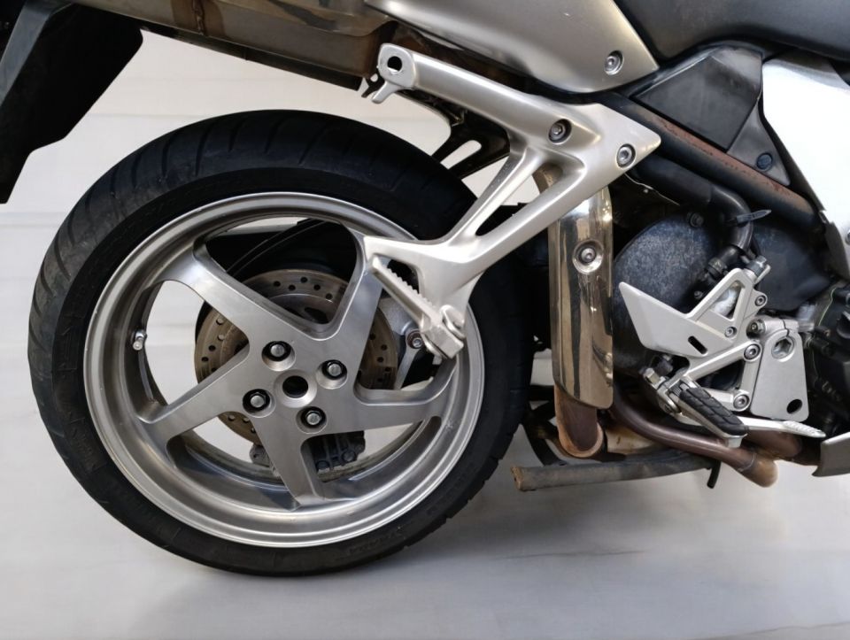 HONDA VFR 800 VTEC 4