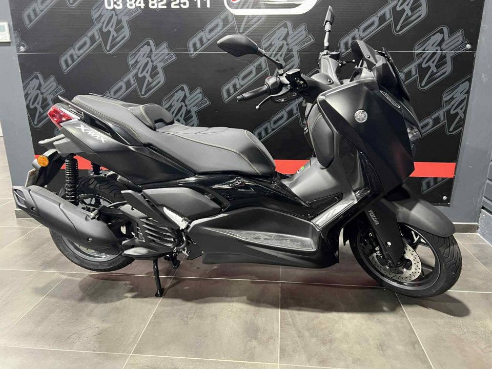 YAMAHA XMAX 125 TECH MAX 4