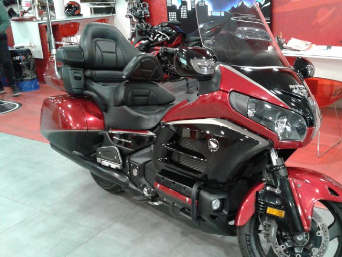 HONDA GOLDWING DELUXE 1800 4