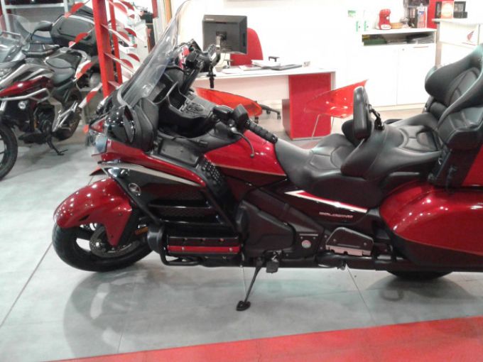 HONDA GOLDWING DELUXE 1800 4