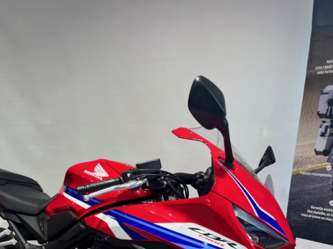 HONDA CBR650R 4