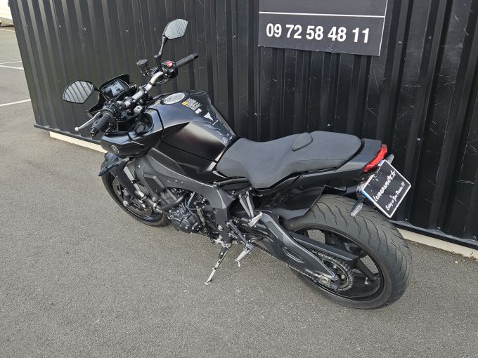 YAMAHA MT-10 4