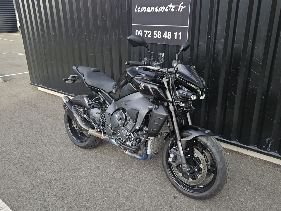 YAMAHA MT-10 4