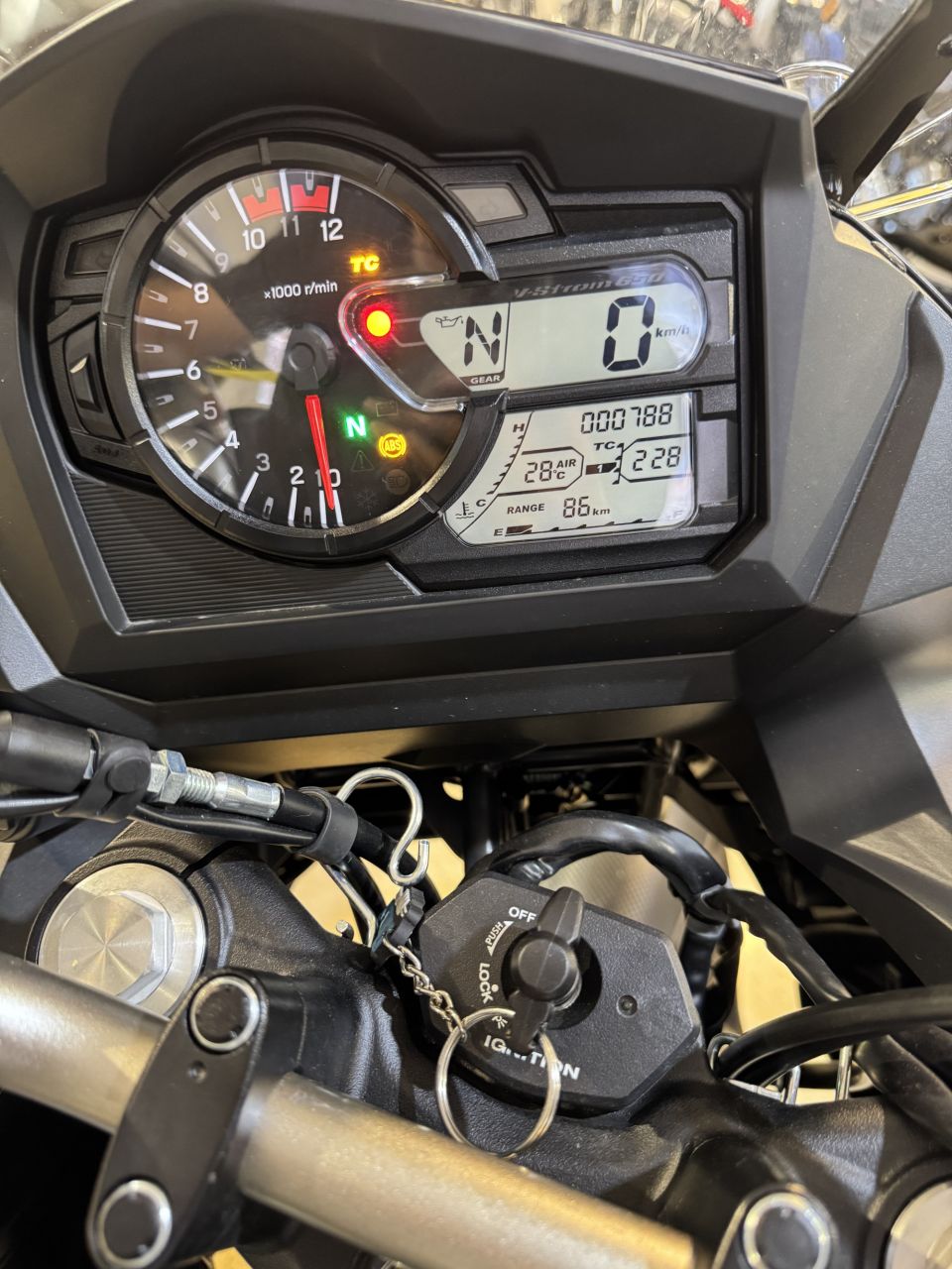 SUZUKI DL V-Strom 650 4
