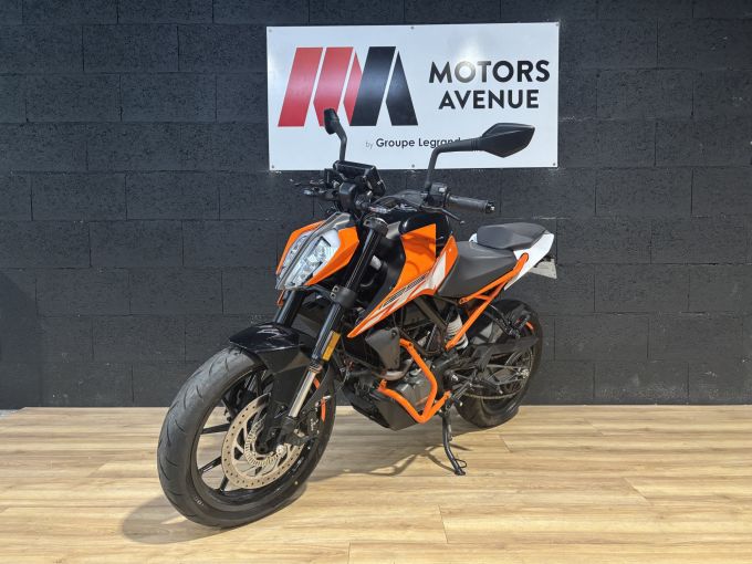 KTM 125 DUKE ABS 4