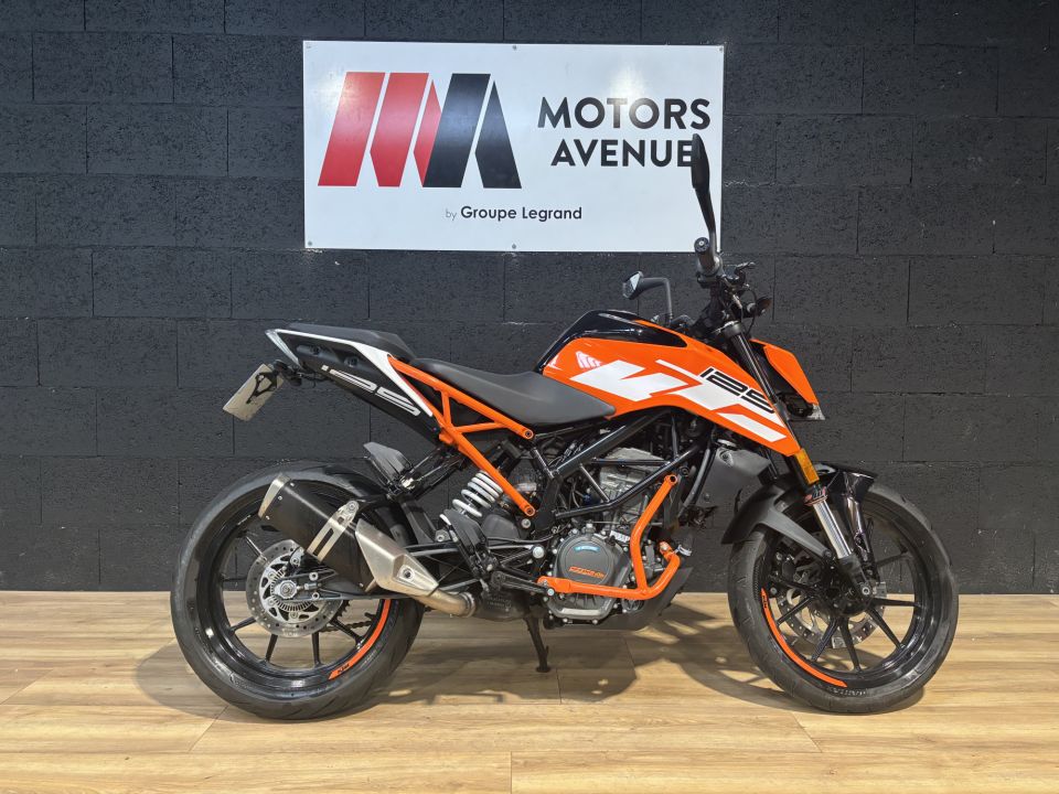 KTM 125 DUKE ABS 4