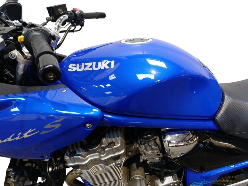 SUZUKI GSF 600 BANDIT 4