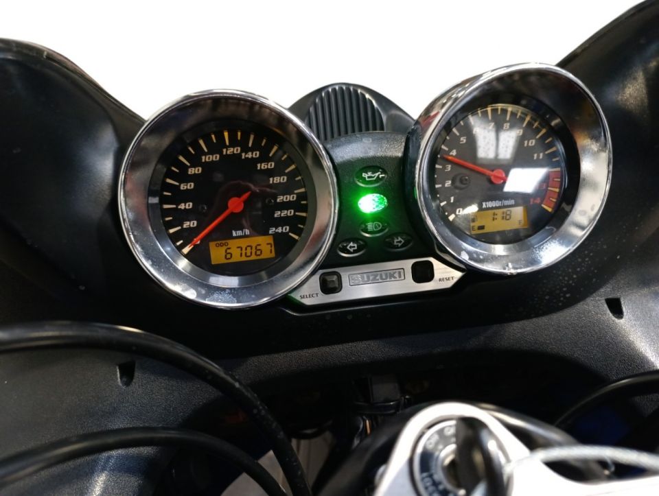 SUZUKI GSF 600 BANDIT 4