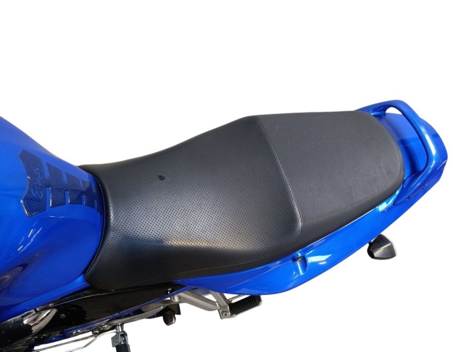 SUZUKI GSF 600 BANDIT 4