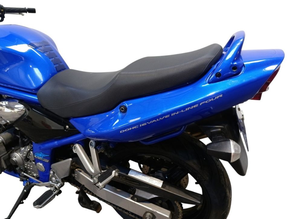 SUZUKI GSF 600 BANDIT 4